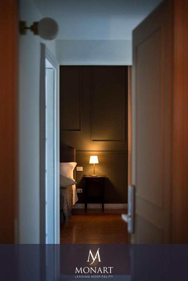 Monart Hospitality Cavour Bed and Breakfast Napels Buitenkant foto
