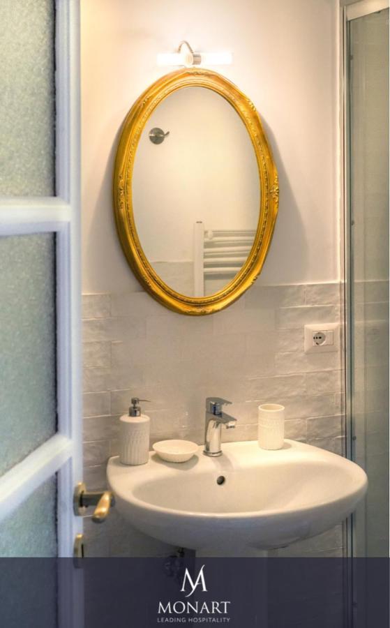 Monart Hospitality Cavour Bed and Breakfast Napels Buitenkant foto