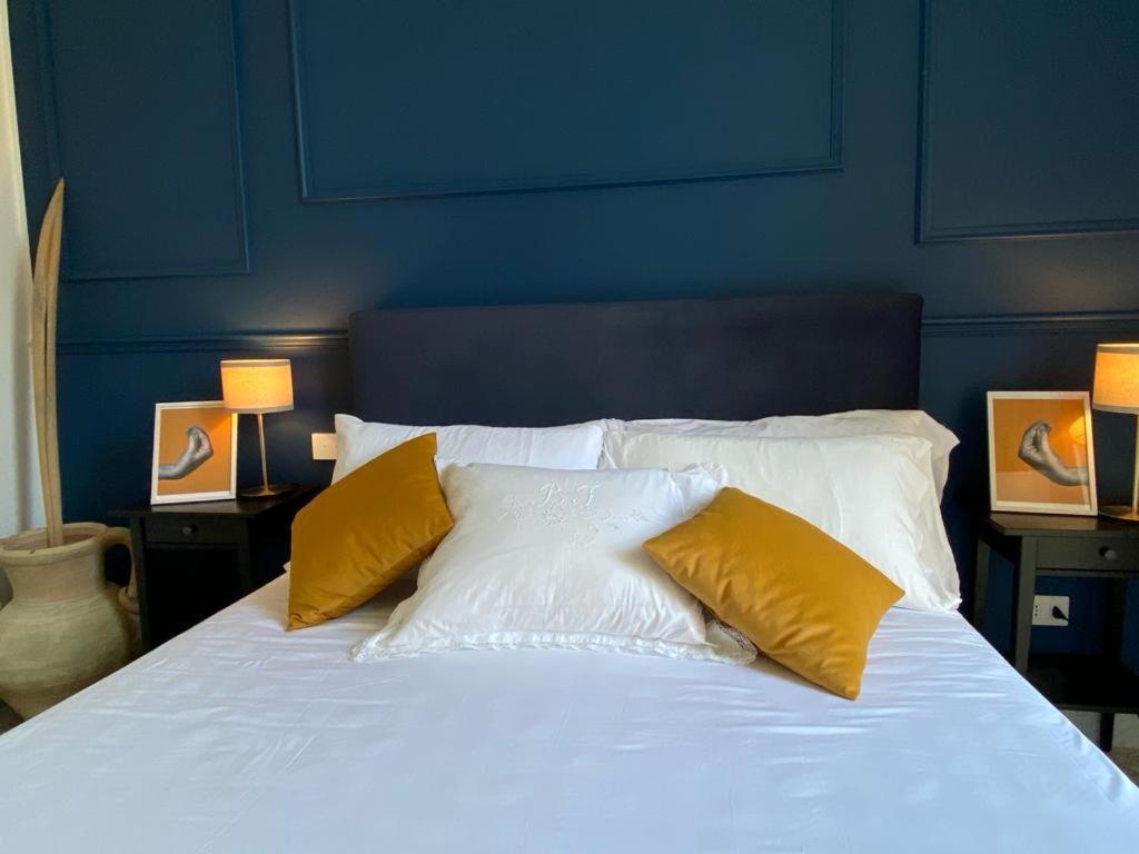 Monart Hospitality Cavour Bed and Breakfast Napels Buitenkant foto